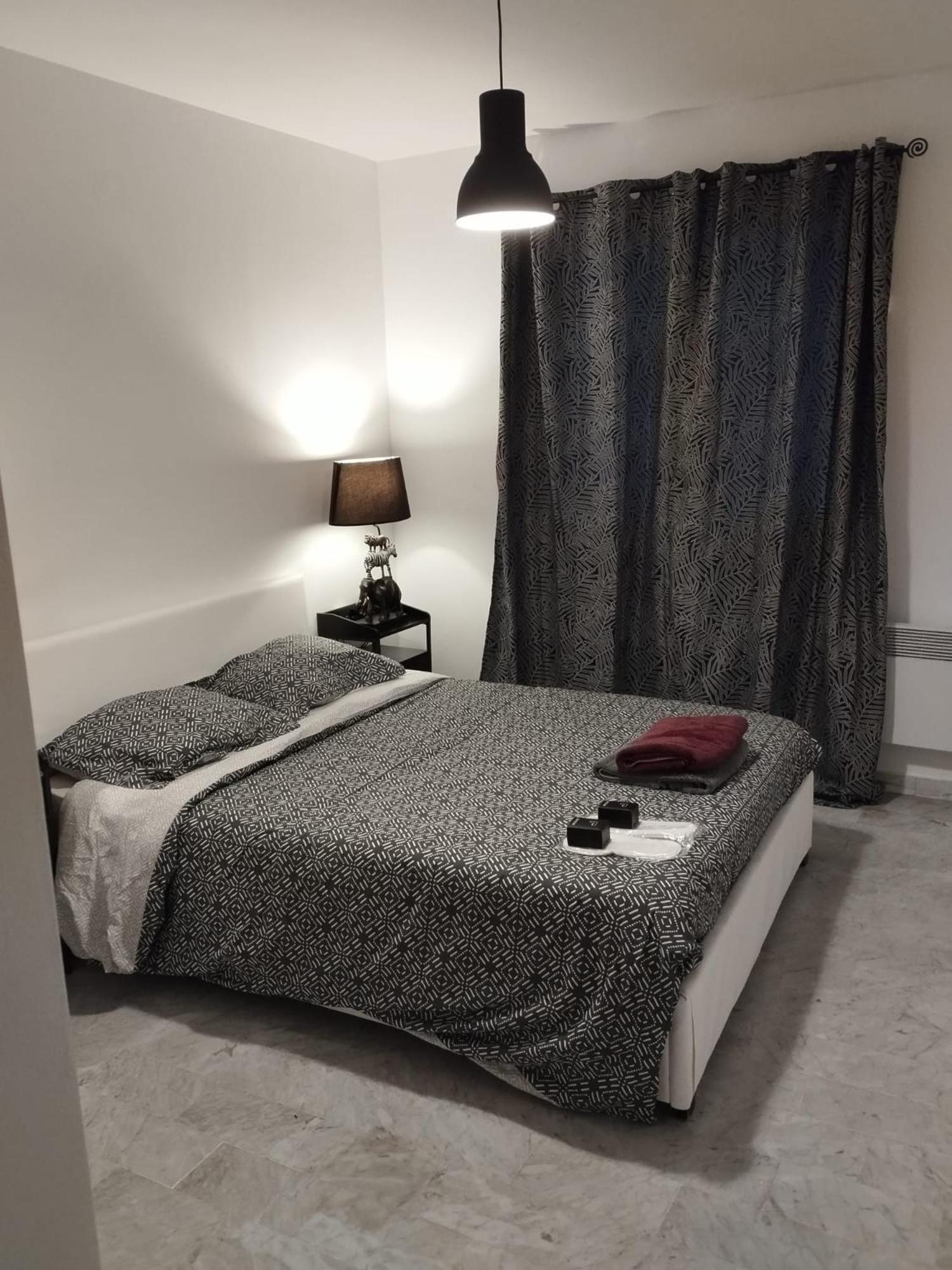 Chez Stf Apartment Sanary-sur-Mer Bagian luar foto