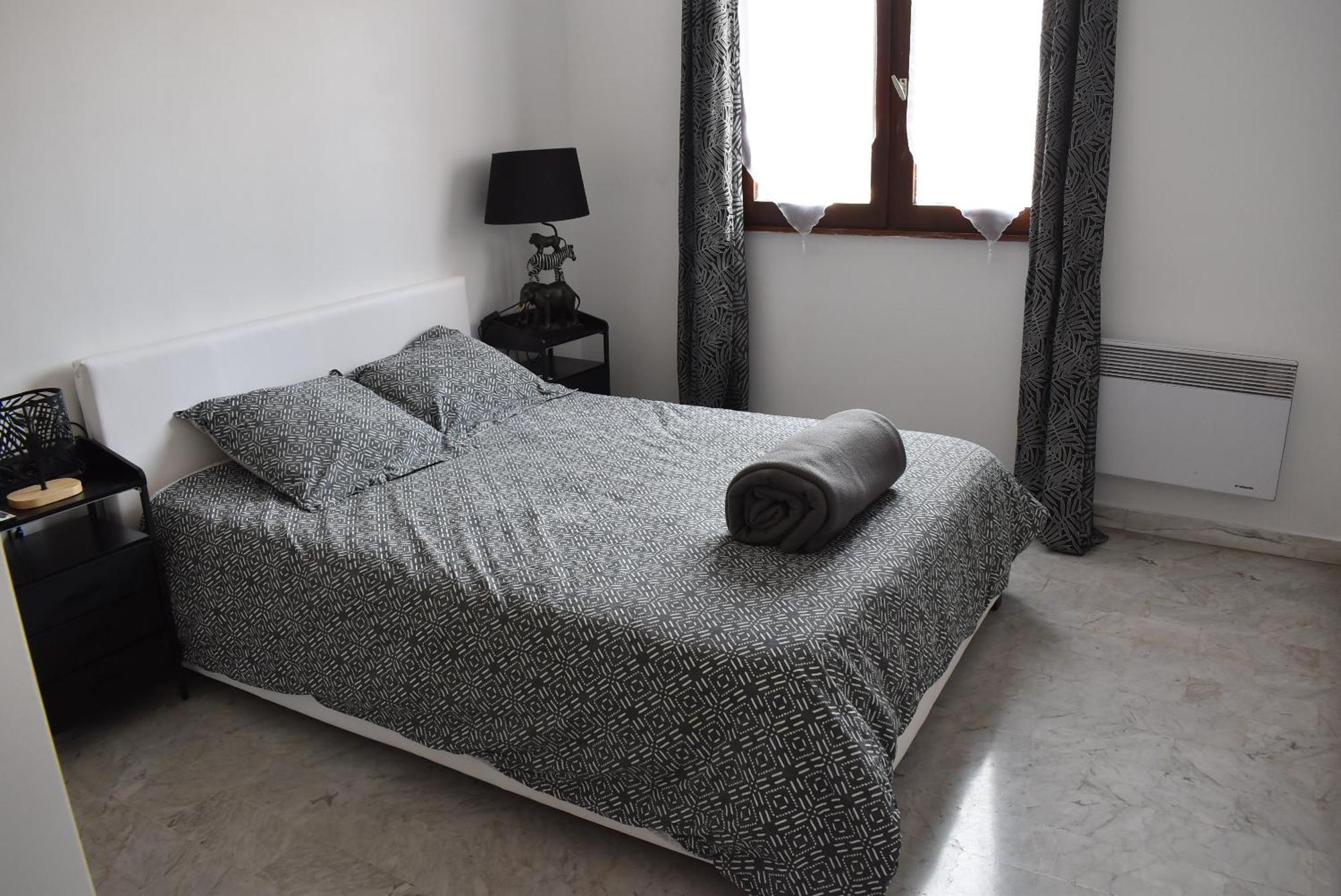 Chez Stf Apartment Sanary-sur-Mer Bagian luar foto
